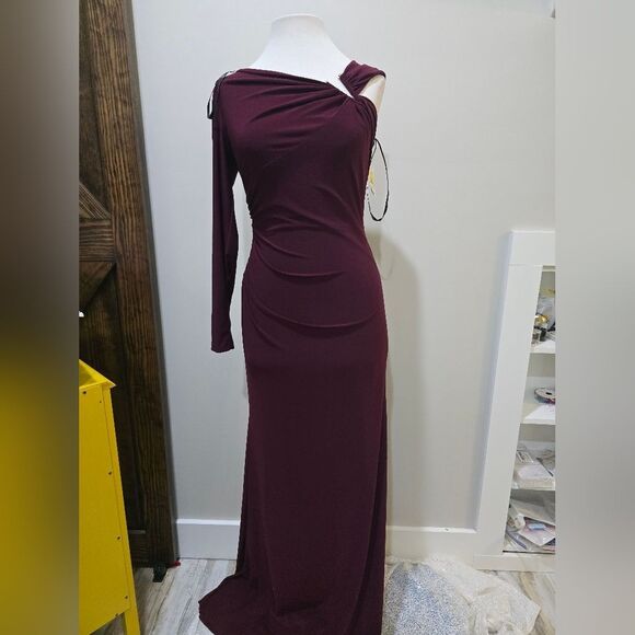 Betsy & Adam Asymmetric Ruched Jersey Gown NWT Size 6 Burgandy - Picture 3 of 6